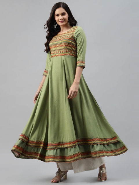 

Nehamta Women Green & Red Yoke Design Kurta