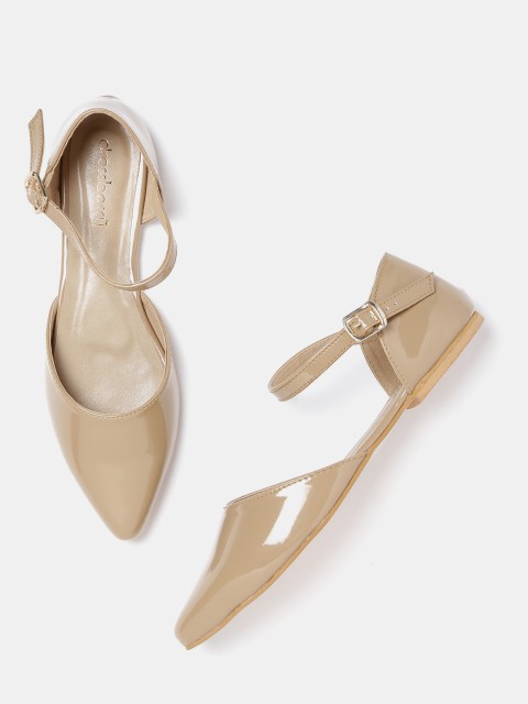

DressBerry Women Brown Pointy-Toed Flats