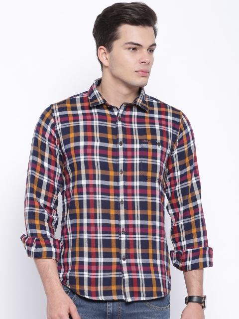 

Pepe Jeans Men Navy & Red Checked Semi Fit Casual Shirt, Navy blue