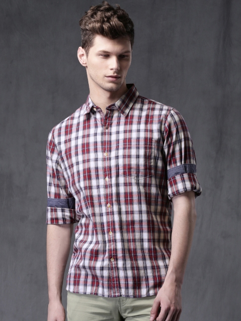 

WROGN Men Red & Navy Slim Fit Checked Casual Shirt