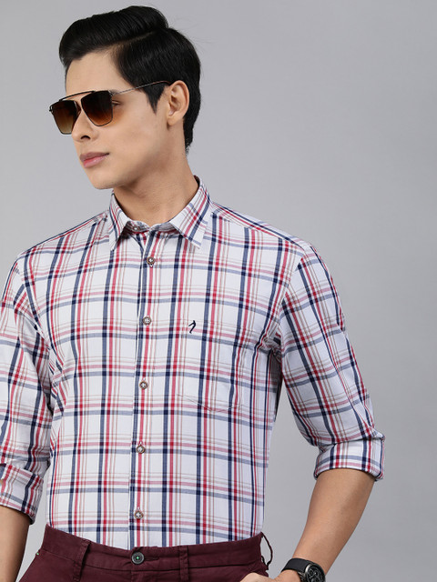 

Indian Terrain Men White & Red Slim Fit Tartan Checks Pure Cotton Smart Casual Shirt