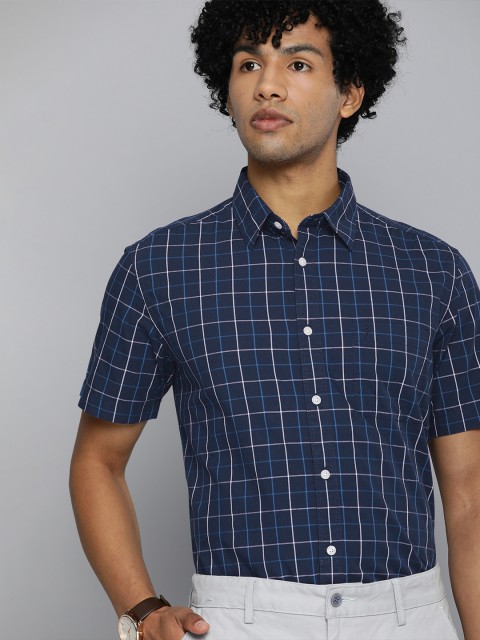 

Indian Terrain Men Navy Blue & White Slim Fit Checked Smart Casual Shirt