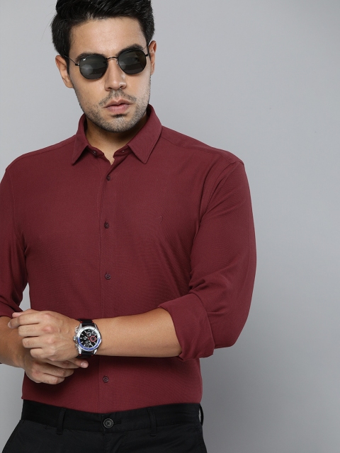

Indian Terrain Men Maroon Slim Fit Smart Casual Shirt