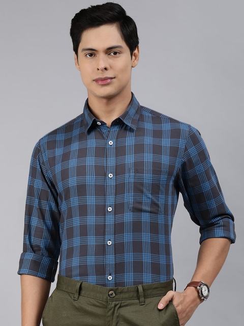 

Indian Terrain Men Navy Blue Tartan Checks Slim Fit Pure Cotton Casual Shirt