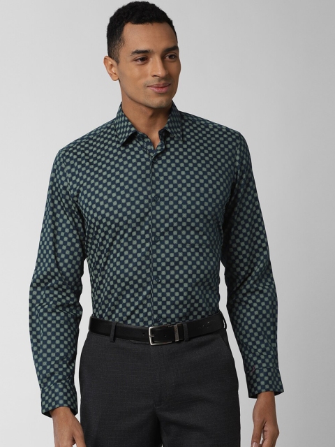 

Peter England Men Green & White Regular Fit Checked Formal Shirt