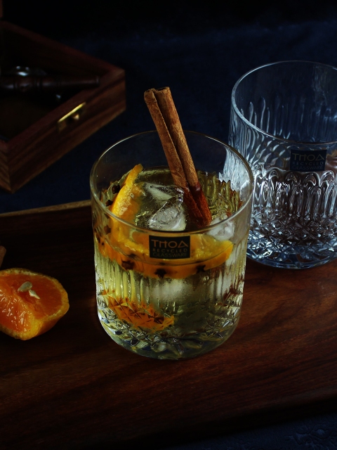 

THOA Transparent Set of 2 Crystal Whiskey Glass