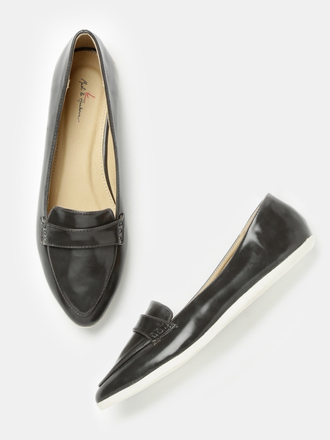 

Mast & Harbour Women Charcoal Grey Pointy-Toed Loafers