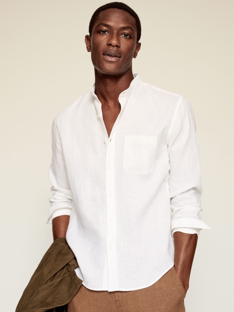 

MANGO MAN White Linen Slim Fit Solid Casual Shirt