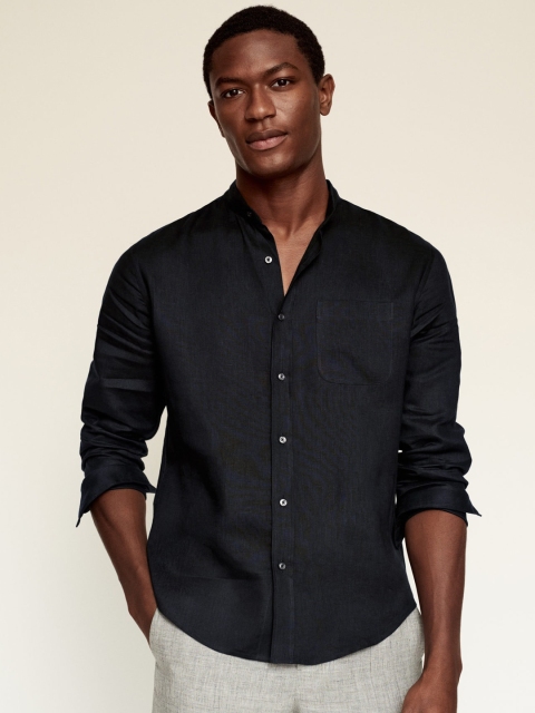 

MANGO MAN Men Black Slim Fit Solid Linen Casual Shirt