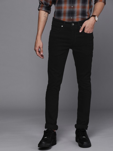 

Louis Philippe Jeans Men Black Solid Stretchable Jeans