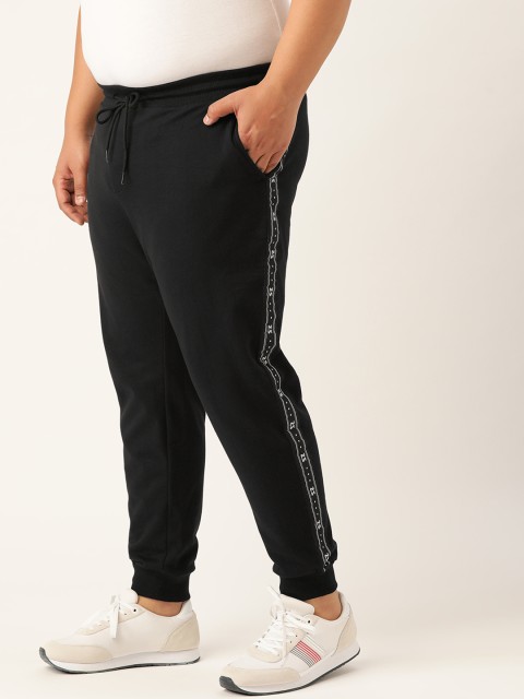 

Sztori Men Plus Size Black Solid Tape Detail Joggers