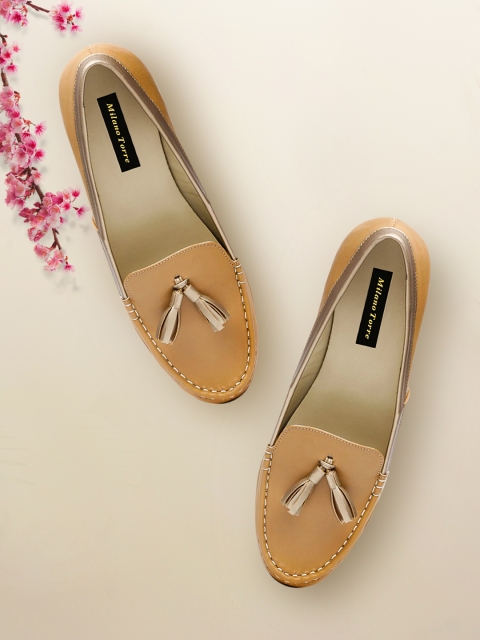

Milano Torre Women Tan Solid Pumps