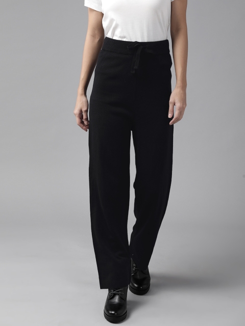 

Roadster Women Black Solid Straight Trousers