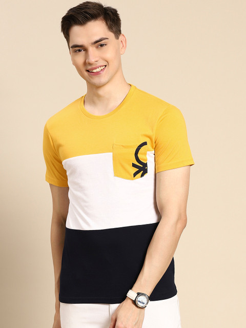 

United Colors of Benetton Men Black & White Colourblocked Pure Cotton T-Shirt