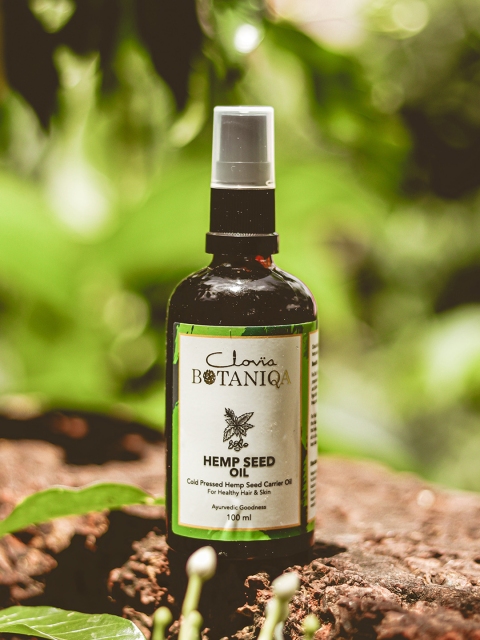 

Clovia BOTANIQA Hemp Seed Carrier Oil For Hair & Skin -100ml, Transparent