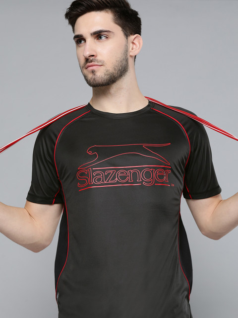 

Slazenger Men Black & Red Brand Logo Print T-shirt