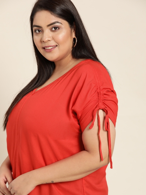 

Sztori Plus Size Coral Red Solid Ruched Sleeves Top