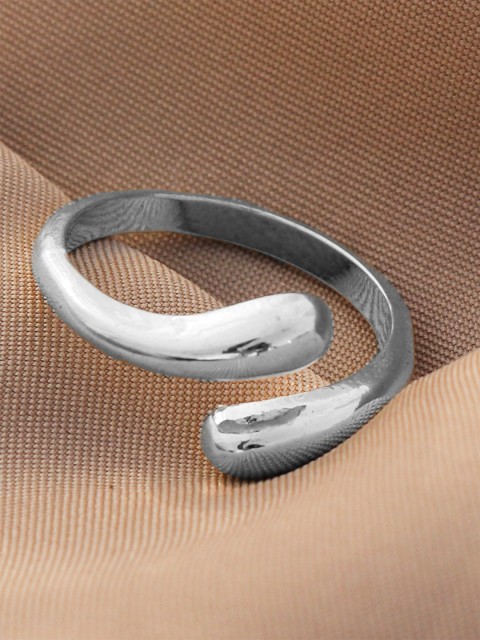 

JOKER & WITCH Silver-Plated Twist It Fluid Finger Ring