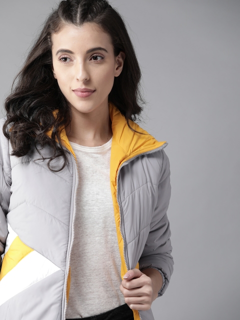 

Roadster Women Grey & White Geometric Printed Padded Jacket