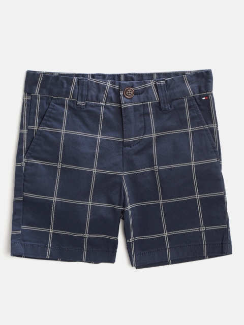 

Tommy Hilfiger Boys Navy Blue & Off-White Checked Mid-Rise Regular Shorts