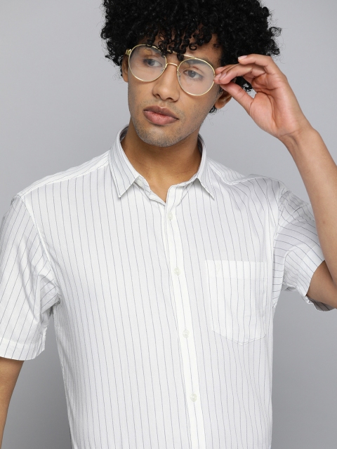 

Indian Terrain Men White & Blue Slim Fit Striped Smart Casual Shirt