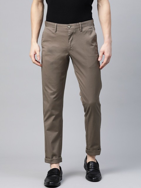

Indian Terrain Men Olive Brown Solid Brooklyn Slim Fit Regular Trousers