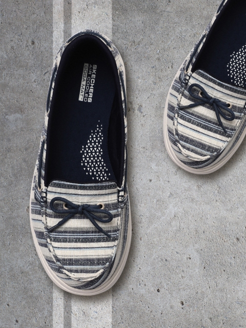 

Skechers Women Navy Blue & Cream Striped Glide Ultra - Seashore Sneakers