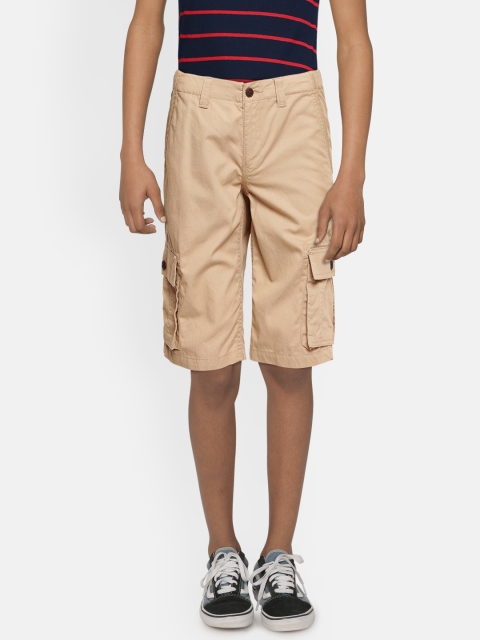 

Indian Terrain Boys Beige Slim Fit Mid-Rise Pure Cotton Cargo Shorts