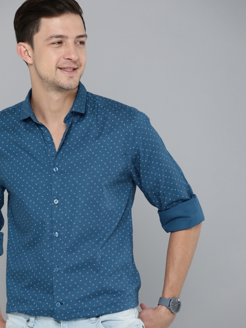 

Mast & Harbour Men Teal Blue & Pink Floral Printed Pure Cotton Casual Shirt