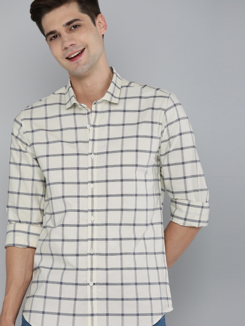 

Mast & Harbour Men Beige & Blue Slim Fit Checked Casual Shirt
