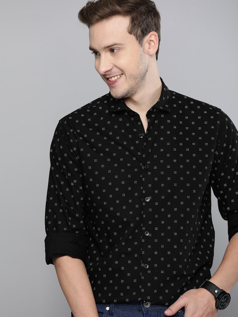 

Mast & Harbour Men Black Slim Fit Opaque Printed Casual Shirt