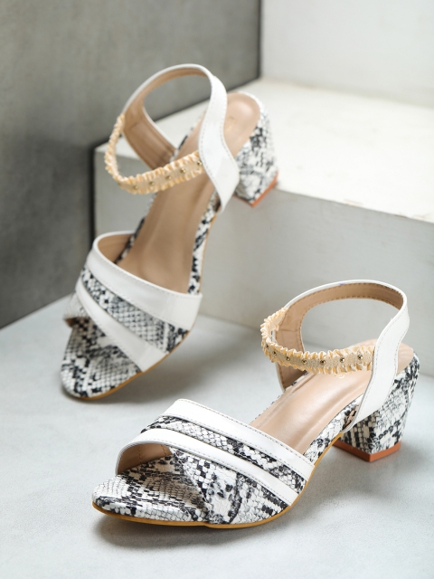 

ESTATOS White Textured Block Sandals