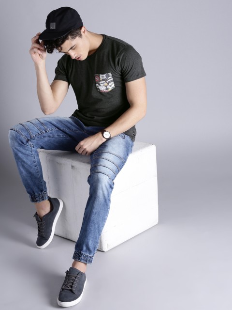 

Kook N Keech Men Charcoal Grey Solid Round Neck T-shirt