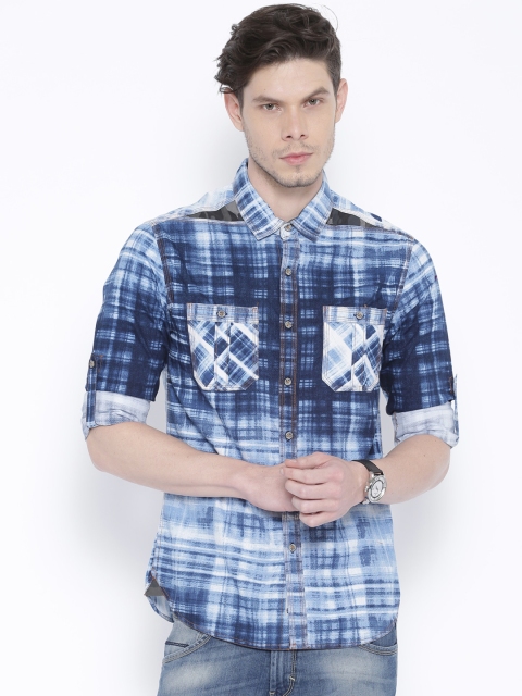 

The Indian Garage Co. Men Blue & White Slim Checked Casual Shirt