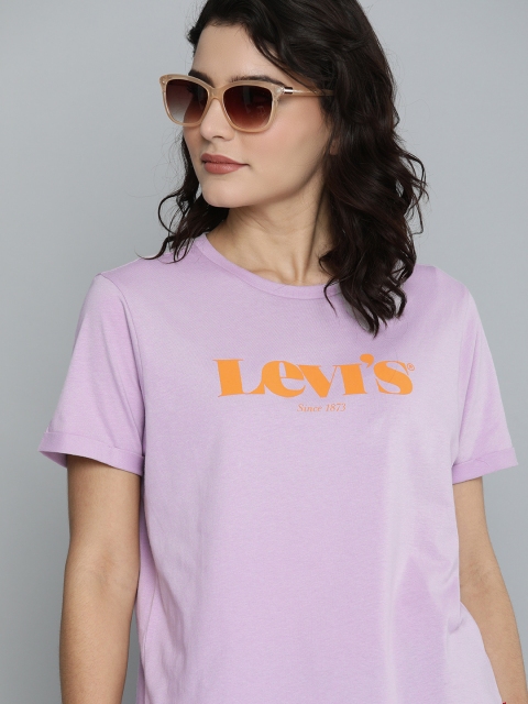

Levis Women Lavender Typography Printed Pure Cotton T-shirt
