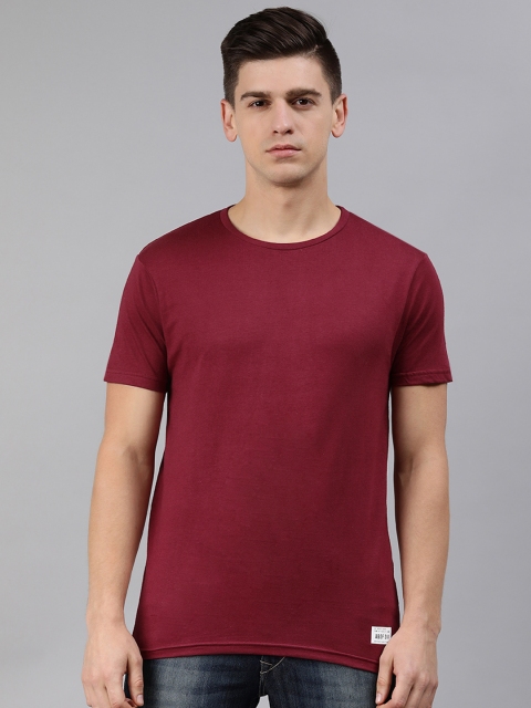 

abof Men Maroon Solid Pure Cotton T-shirt
