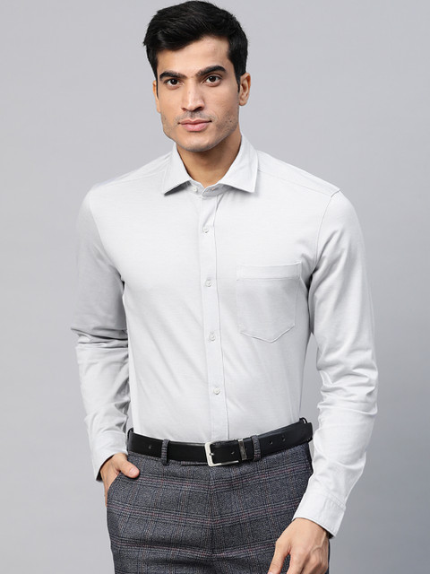 

Raymond Men Grey Solid Cutaway Collar Pure Cotton Slim Fit Formal Shirt