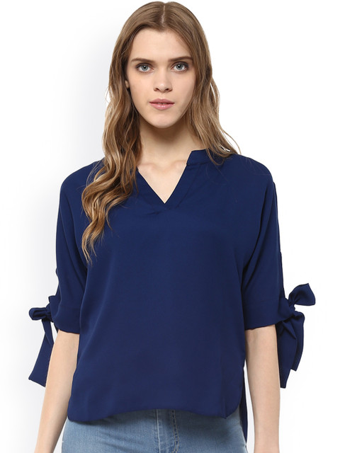 

Harpa Navy Crepe Top, Navy blue