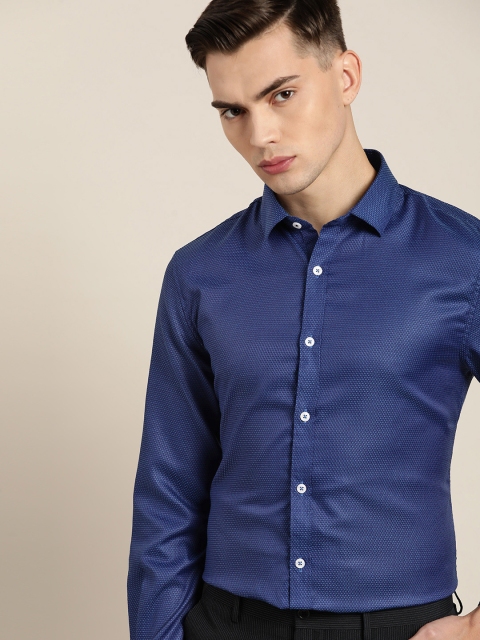 

INVICTUS Men Blue Self-Design Slim Fit Opaque Formal Shirt