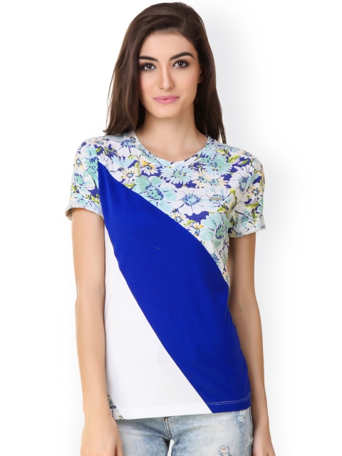 

Texco Blue & White Colourblocked T-shirt