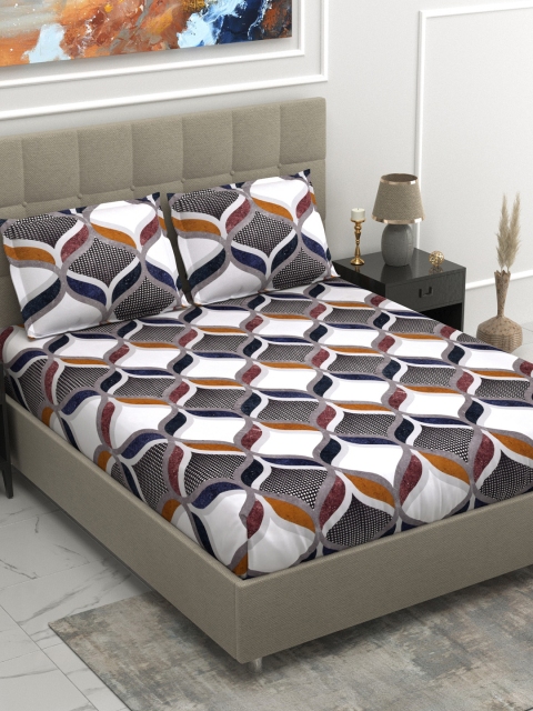 

DREAM WEAVERZ White & Grey Geometric 250 TC King Bedsheet with 2 Pillow Covers