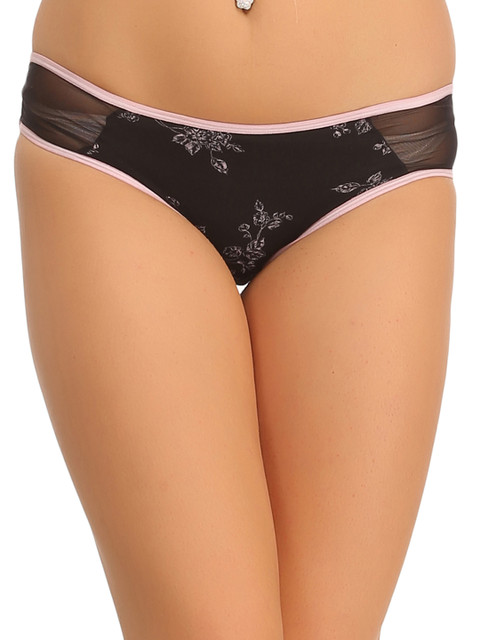 

Clovia Women Black Floral Print Briefs PN0663P13