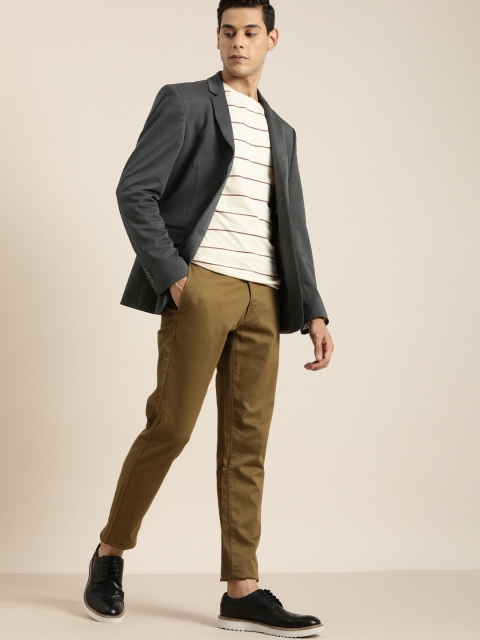 

INVICTUS Men Grey Solid Slim Fit Single-Breasted Smart Casual Blazer