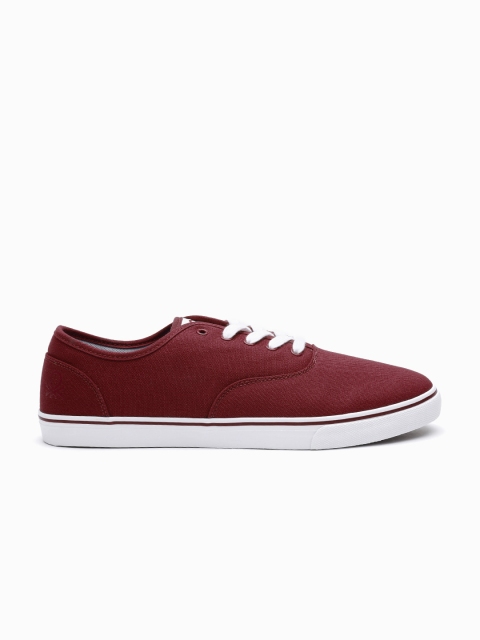 

United Colors of Benetton Men Maroon Sneakers