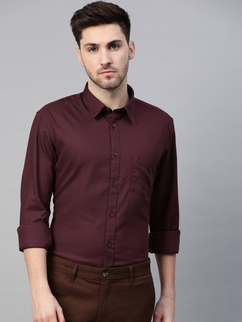 

Indian Terrain Men Burgundy Solid Pure Cotton Chiseled Fit Casual Shirt