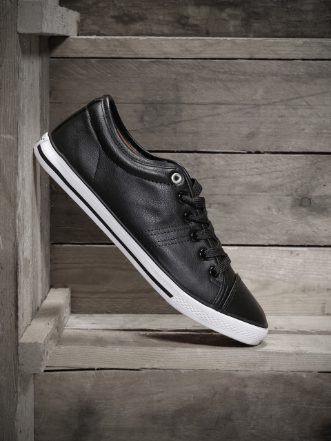 

Roadster Men Black Sneakers