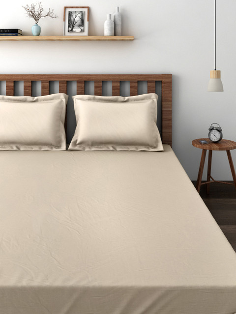

BOMBAY DYEING Beige Cotton 180 TC Double Bedsheet with 2 Pillow Covers