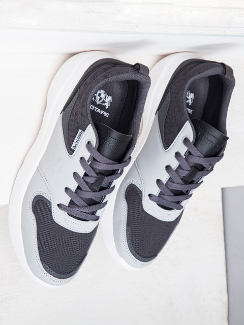 

Red Tape Men Grey Colourblocked Sneakers