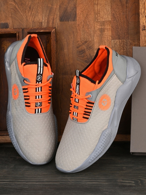 

AfroJack Men Grey Woven Design Sneakers