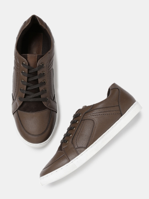 

Roadster Men Brown Sneakers